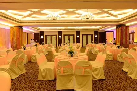 Hotel Lineage Отели в г. Лакхнау