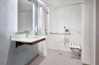 Hilton Garden Inn LAX Los Angeles Airport Hotel a 