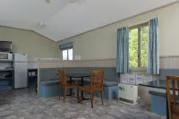 Rainbow Pines Tourist Caravan Park