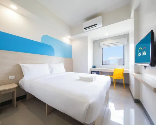 Hop Inn Hotel North Edsa Quezon City Hotels near The Elements at Centris