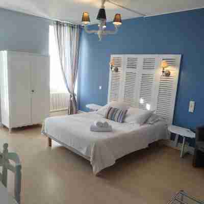 Hôtel Les Thermes Rooms