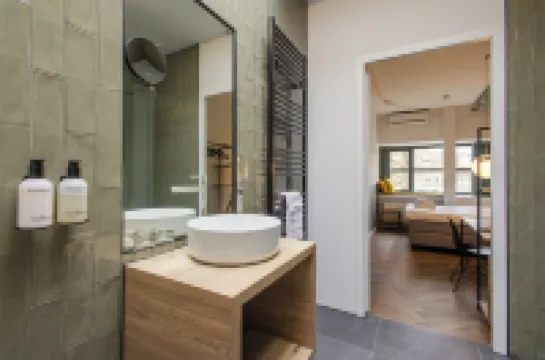 บัดเฮาส์โฮเทล