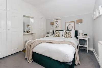 Mills Cottage - 1 Parking Space Hotels in Henley-on-Thames