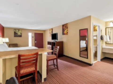 ชัวร์สเตย์พลัส บายเบสท์เวสเทิร์น ซานอันโตนิโอ เฟียสตาอินน์ โรงแรมในซานอันโตนิโอ