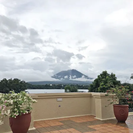 Ang Tahanan ni Aling Meding Hotel