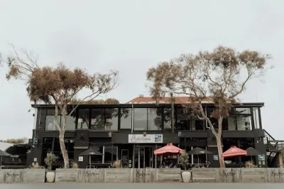 San Remo Hotel Motel Hotels near George Bass Coastal Walk