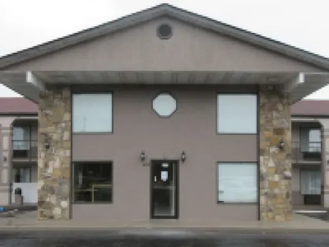 Econo Lodge Sevierville-Pigeon Forge on the River Hotels in Sevierville