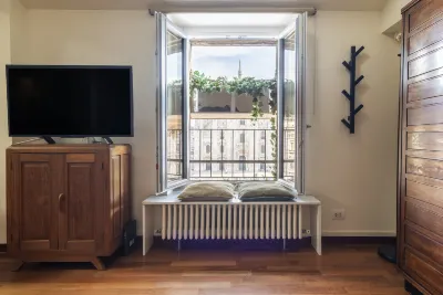 Easyhomes Duomo View Hotels in Precotto