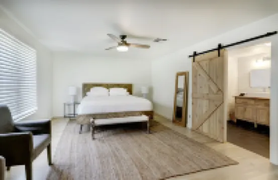 法姆斯泰迪橡樹圓頂酒店 費耶特縣酒店