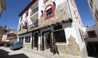 El Rincon de Piedra Hotels near Torre Balbina