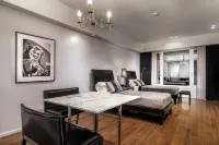 Broadway Hotel & Suites