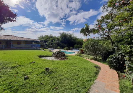 Brugmansia Country Hotel