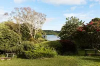 Sea View 1-Bed Cottage with Private Garden