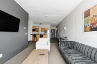 Premier Residence - Fort McMurray Hotel di Wood Buffalo