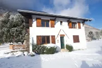 Chalet Ouréa Hotels in Campan