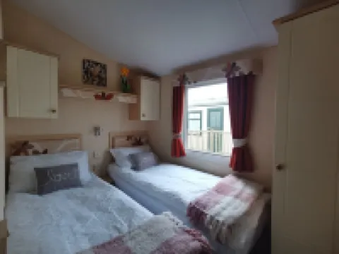 Sea and Mountain View Sunbeach Holiday Snowdonia Hotels in 