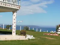 佩里斯科納克酒店