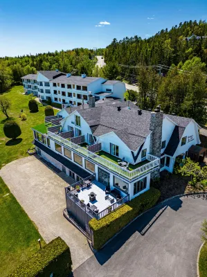 Auberge des 3 Canards Hotel a Les Eboulements