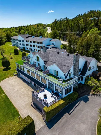 Auberge des 3 Canards Отели в г. Шарлевуа-Эст