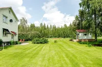 Guestrooms at Forest Family Home