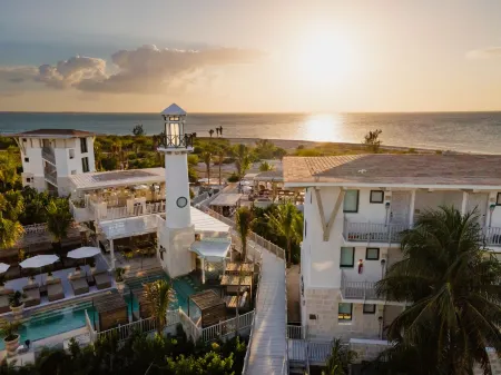 Naay Boutique Hotel Отели рядом с достопримечательностью «Playa Holbox»