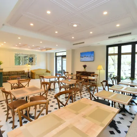 Avenue 30 Hotel