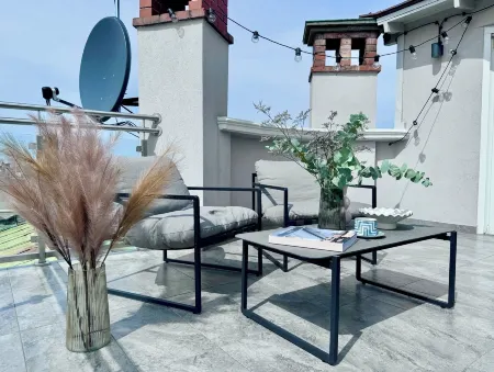 White Lotus - LoftAffair Collection Отели рядом с достопримечательностью «Фабрика эмали Оскара Шиндлера»