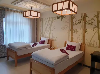 Qamar Hotel Отели рядом с Аэропорт Бухара