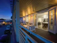 Berkeley Beach Club Hotels in Tierra Verde