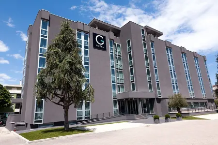 G Hotel Pescara Отели рядом с достопримечательностью «Nettuno Beach Club»