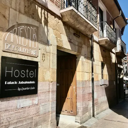Quartier Leon Hostel Jabalquinto