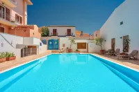 Residence con piscina a 300 mt dal mare