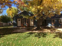 Eastside Guesthouse and Bivy Hotels near Inyo Shell Y Mart