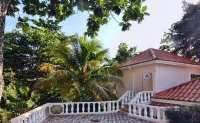 Tropical Lagoon Resort - Bãi đậu xe