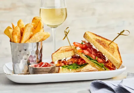 Courtyard Charleston Downtown/Civic Center Отели в г. Чарльстон