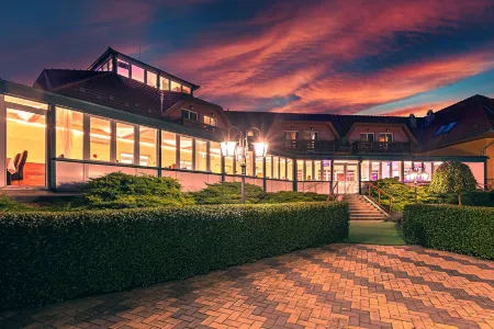 Mártoni Resort & Restaurant