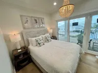 Brand New Gulf & Direct Ole River with Boat Dock, Infinity Pool & Elevator!