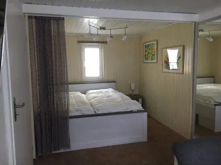 In Wedel: small bungalow in the heart of the old town of Wedel for 2 people