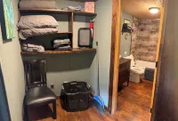Coyote Creek Loft Cabin with Wood Burning Stove, Firepit, Private Outdoor Area