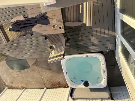 Bay-breeze Inn on Oneida Lake!