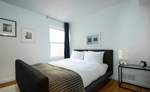 Modern Kitchen and Gorgeous Front Deck - Charming Eco-Friendly Haven