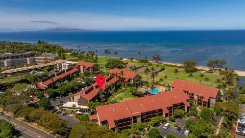 Pool, Hot Tub, BBQ and Scenic Landscape - Elegant Ocean View Oasis Hotels in Hawaii-Maui