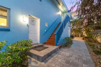 The Seagull Suite – A Quiet Getaway steps from Siesta Key Beach & Pet Friendly! 西耶斯塔島住宿飯店