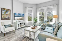 Elegant Getaway with Pool Access and Scenic Views - Chic Stylish Retreat Hotel a Walton County