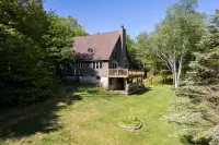Charming Chalet with Deck and Fire Pit - Serene Nature Retreat