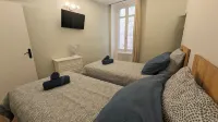 2 Bedroom Apartment in Blaye Hotels near Autour de la Citadelle