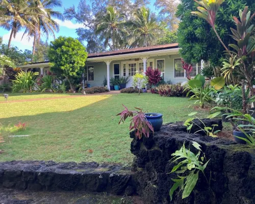 Huge 6 Br/6 ba Beachfront, for Big Groups,A.C. Accessible, in Relaxed Old Hawaii Hotels in Anahola