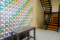 RedDoorz @ Simpang Pos Medan Hotel di Medan Johor