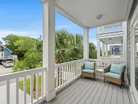 Swimming Pool and Short Walk to Beach - Beautiful Coastal Escape