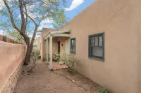 Charming Outdoor Space and Cozy Interior - Delightful Santa Fe Retreat Hotels in Tesuque